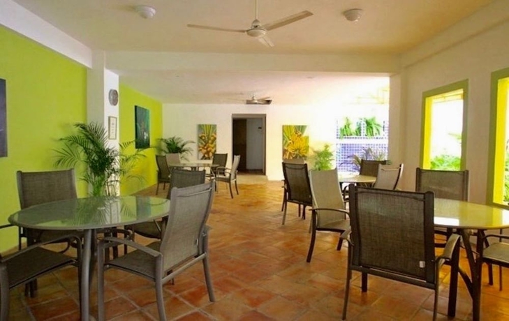 Imagen de los interiores del Hotel Luxury Condo Romantic Zone-Beach. Foto 19