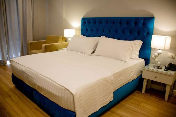 Imagen de la habitación del Hotel Luxury. Foto 6