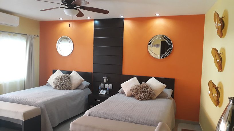 Imagen de la habitación del Hotel Luxury Inn. Foto 8