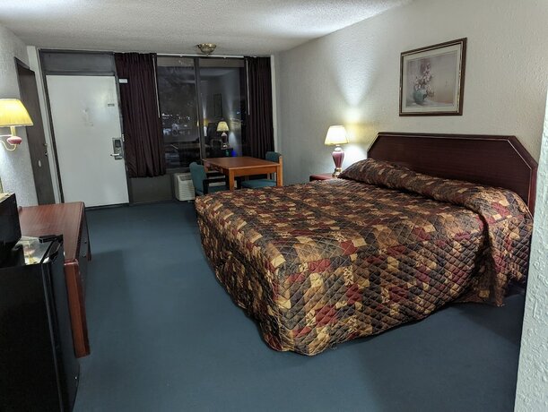 Imagen general del Hotel Luxury Inn, Mustang. Foto 4