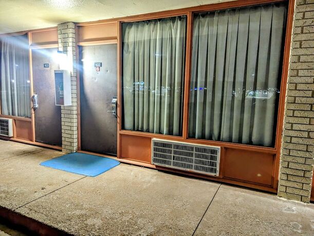 Imagen general del Hotel Luxury Inn, Mustang. Foto 8