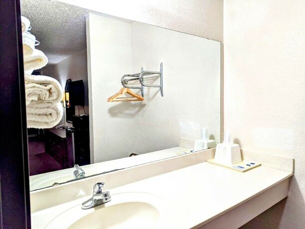 Imagen general del Hotel Luxury Inn, Mustang. Foto 13