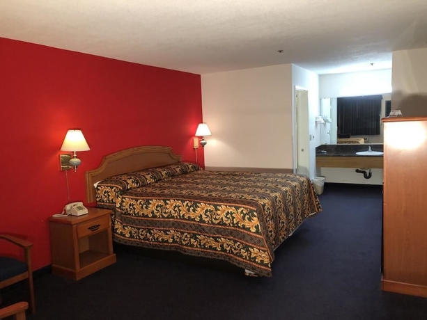 Imagen de la habitación del Hotel Luxury Inn, Norwalk. Foto 11
