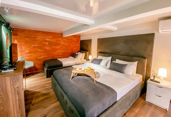 Imagen de la habitación del Hotel Luxury Inn, Tbilisi. Foto 19