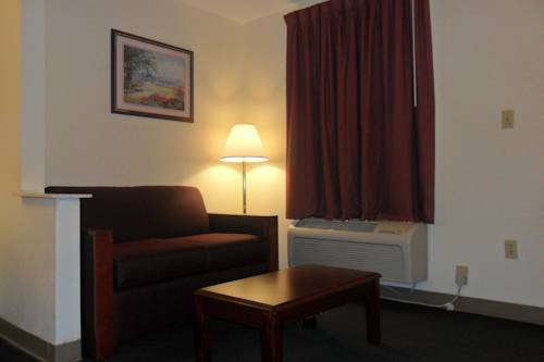 Imagen general del Hotel Luxury Inn and Suites. Foto 1