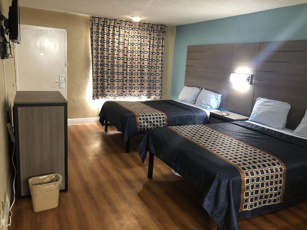 Imagen de la habitación del Hotel Luxury Inn and Suites. Foto 13