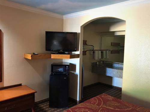 Imagen de la habitación del Hotel Luxury Inn and Suites Liberty. Foto 3