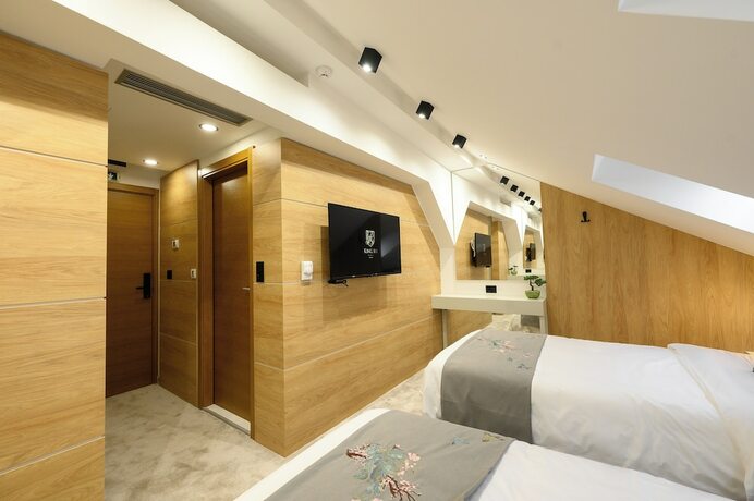 Imagen de la habitación del Hotel Luxury King Bo. Foto 17