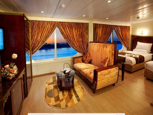 Imagen de la habitación del Hotel Luxury Nile Cruise Alhambra - Every Saturday Luxur to Aswan 4 Nights 5 Days. Foto 7