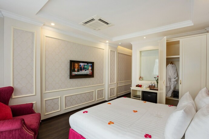 Imagen de la habitación del Hotel Luxury Old Quarter. Foto 26