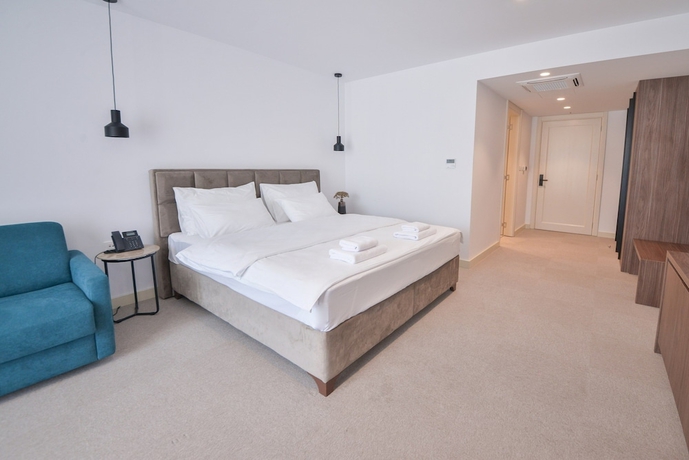 Imagen de la habitación del Hotel Luxury Riva - Budva. Foto 11