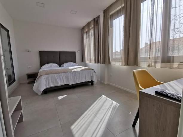 Imagen de la habitación del Hotel Luxury Rooms Pino. Foto 14