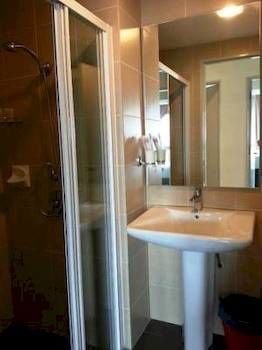 Imagen general del Hotel Luxury Service Suite At Taragon Kl. Foto 9