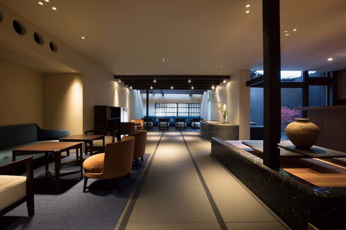 Imagen del bar/restaurante del Hotel Luxury Sowaka. Foto 2