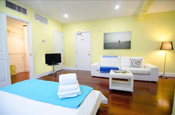 Imagen de la habitación del Hotel Luxury Star Suite. Foto 14