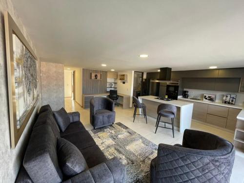 Imagen de la habitación del Hotel Luxury Suites Gema by Cadissa. Foto 19