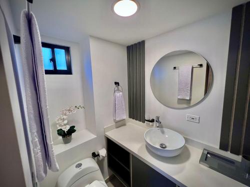 Imagen general del Hotel Luxury Suites Gema by Cadissa. Foto 10