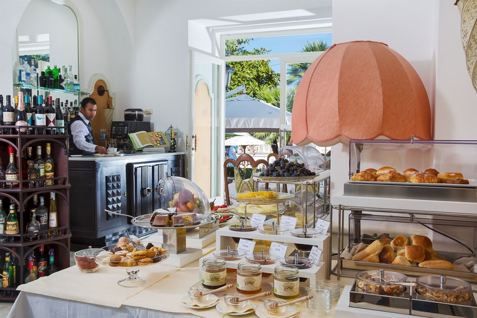 Imagen del bar/restaurante del Hotel Luxury Villa Excelsior Parco. Foto 4