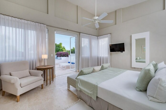 Imagen general del Hotel Luxury Villa at Puntacana Resort Club With Private Pool Terrace Golf Carts Butler Maid. Foto 5