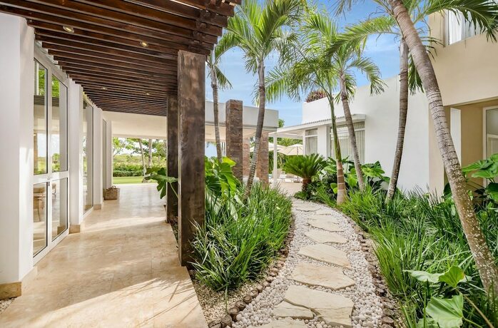Imagen general del Hotel Luxury Villa at Puntacana Resort Club With Private Pool Terrace Golf Carts Butler Maid. Foto 7
