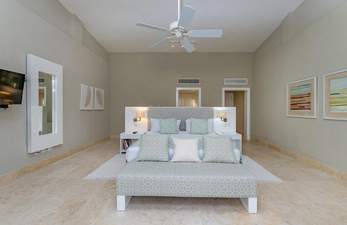 Imagen general del Hotel Luxury Villa at Puntacana Resort Club With Private Pool Terrace Golf Carts Butler Maid. Foto 13