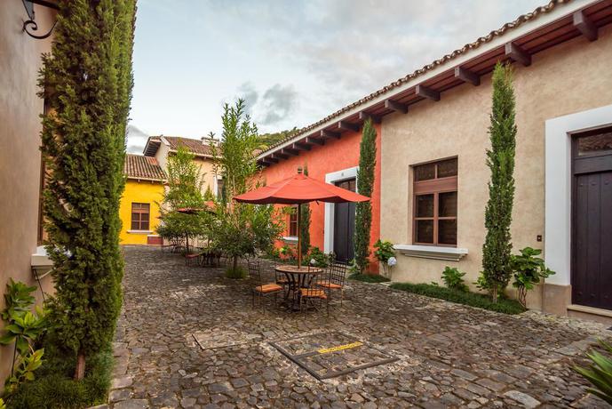 Imagen de los exteriores del Hotel Luxury Villas Antigua. Foto 8