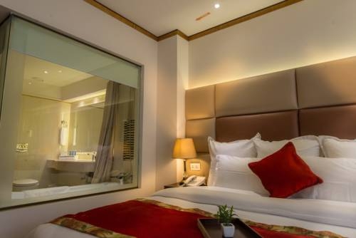 Imagen de la habitación del Hotel Luxus Grand. Foto 7