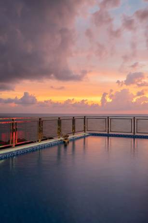 Imagen general del Hotel Luxy Park Hotel Phu Quoc Romantic Sunset. Foto 1