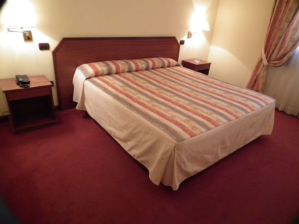 Imagen de la habitación del Hotel Luz. Foto 10
