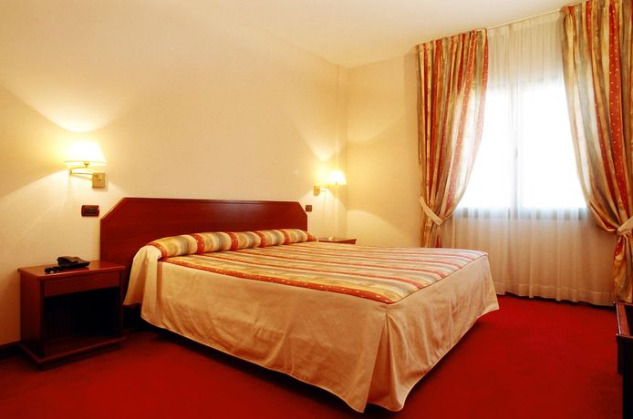 Imagen de la habitación del Hotel Luz. Foto 11