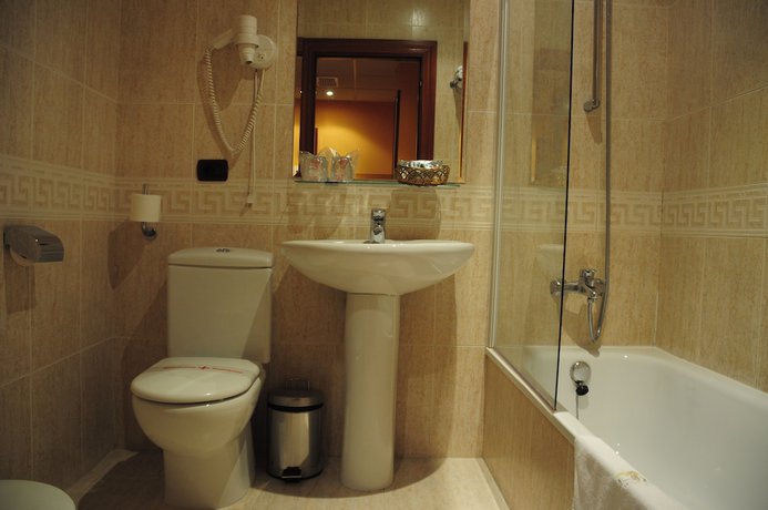 Imagen de la habitación del Hotel Luz. Foto 13