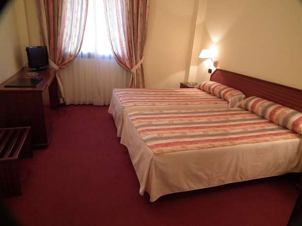 Imagen de la habitación del Hotel Luz. Foto 15
