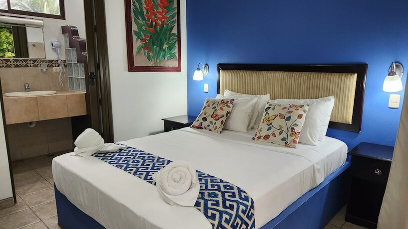 Imagen de la habitación del Hotel Luz de Luna Bahia Ballena. Foto 15