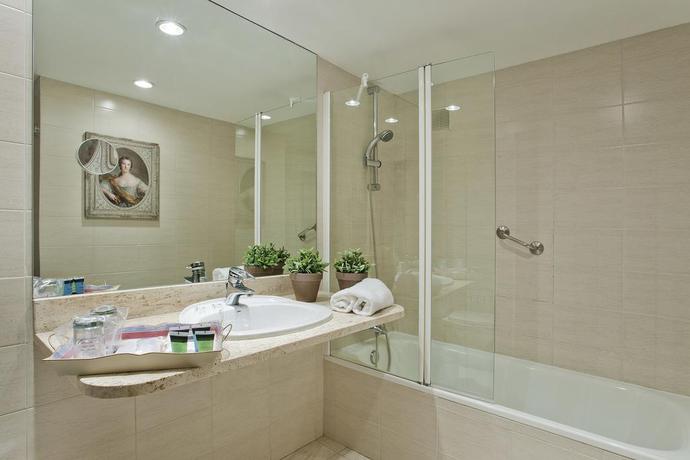 Imagen de la habitación del Hotel Luze El Toro. Foto 10