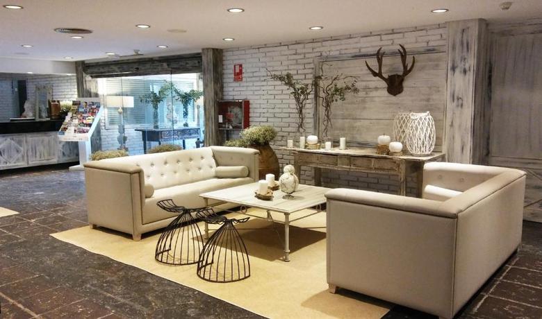 Imagen de los interiores del Hotel Luze El Toro. Foto 18