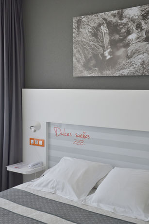 Imagen de la habitación del Hotel Luze El Villa. Foto 17