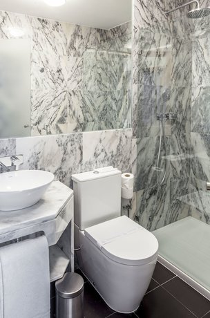 Imagen de la habitación del Hotel Luzeiros Suites. Foto 9