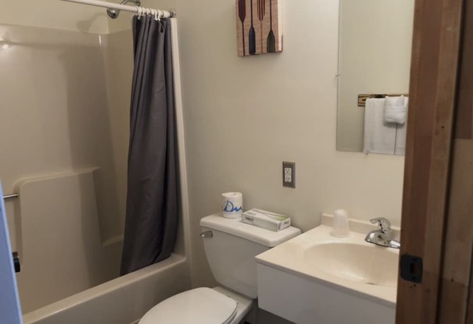 Imagen de la habitación del Hotel Luzerne Court Motel. Foto 8