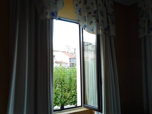 Imagen de la habitación del Hotel Luzon. Foto 5