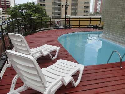 Imagen de la piscina del Hotel Luzon Flat Meireles Praia. Foto 7