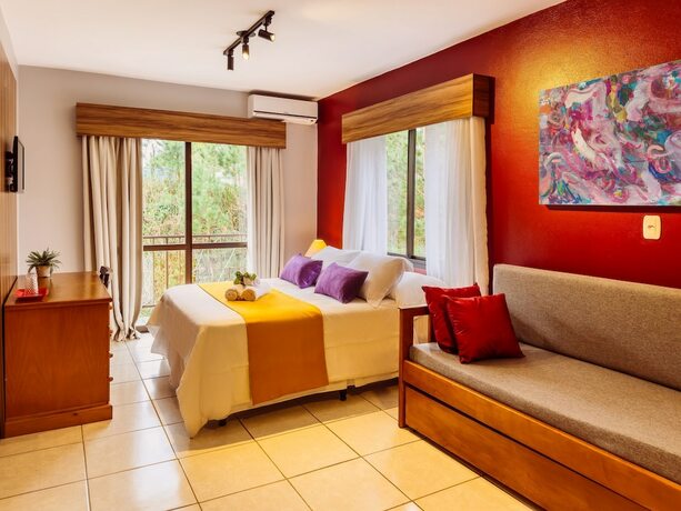 Imagen de la habitación del Hotel Luzzy. Foto 15