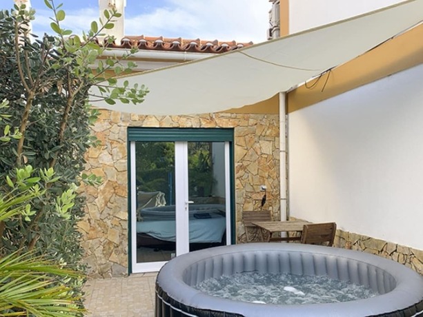 Imagen general del Hotel Lvpremier LA1 Heated Pool Jacuzzi AC Garden. Foto 2