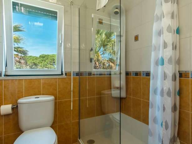 Imagen general del Hotel Lvpremier LA1 Heated Pool Jacuzzi AC Garden. Foto 12