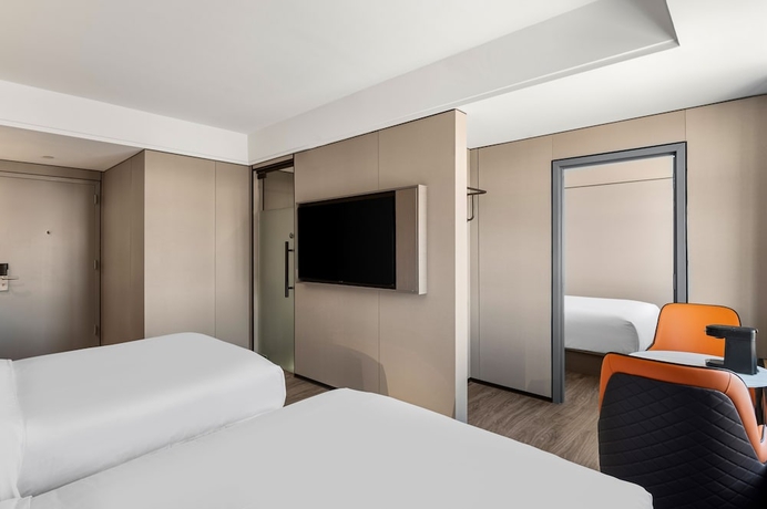 Imagen de la habitación del Hotel Ly New York. Foto 9