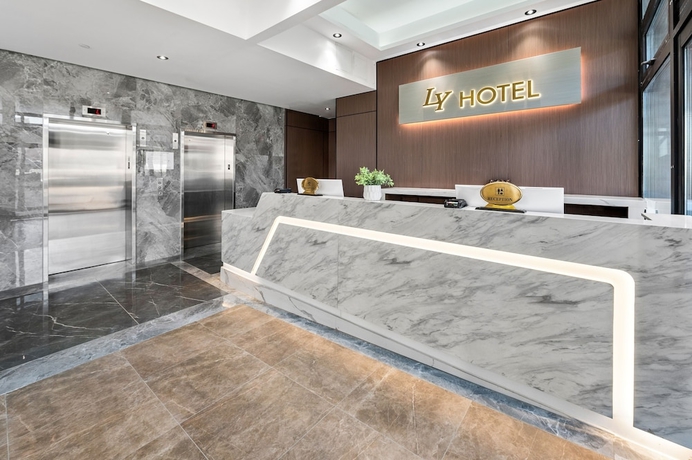 Imagen de los interiores del Hotel Ly New York. Foto 17