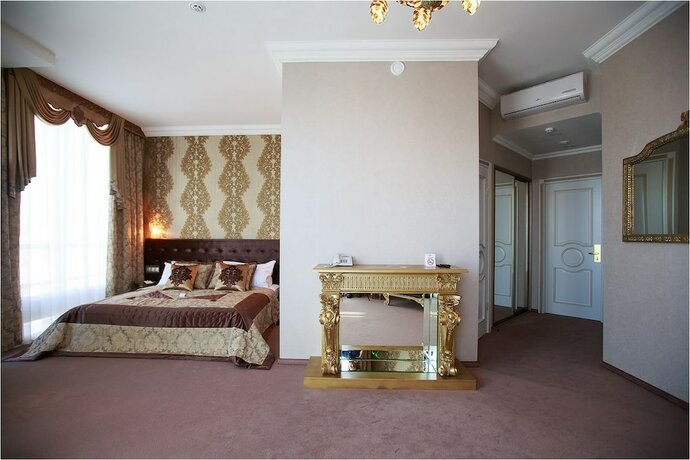 Imagen de la habitación del Hotel Lybid Plaza. Foto 13