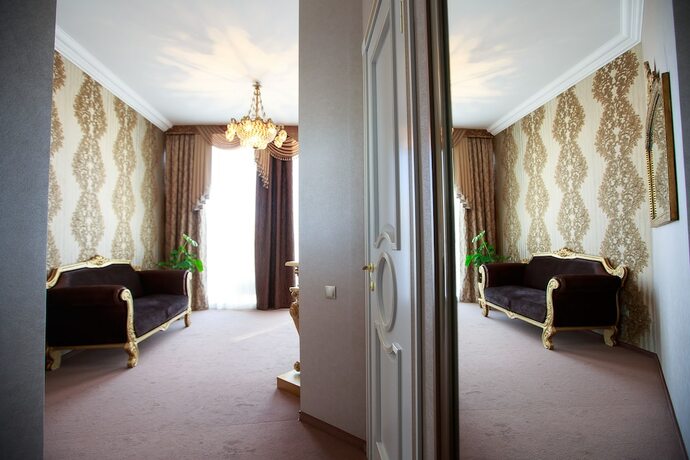 Imagen de la habitación del Hotel Lybid Plaza. Foto 17