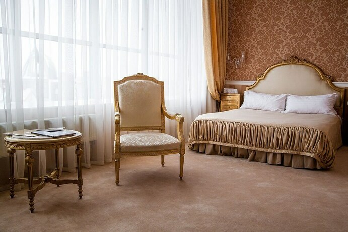 Imagen de la habitación del Hotel Lybid Plaza. Foto 20