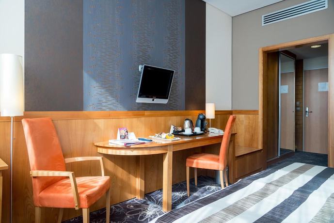 Imagen de la habitación del Hotel Lycium Debrecen. Foto 9