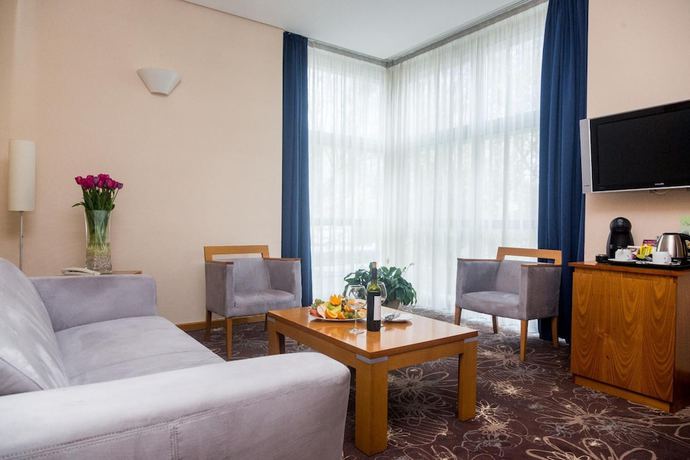 Imagen de la habitación del Hotel Lycium Debrecen. Foto 14